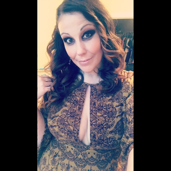 Meet your Posher, Erin - Picture 3 of 8